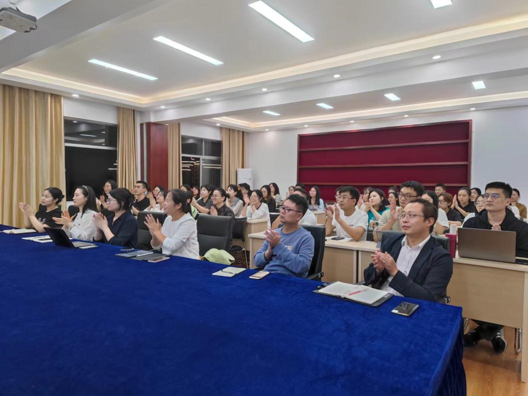 6b5bde463540a677d85af7b8c0bd1e4