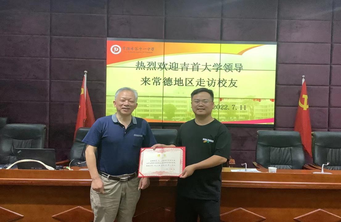 58f0bfc9255156f1845d8aebd9900b3